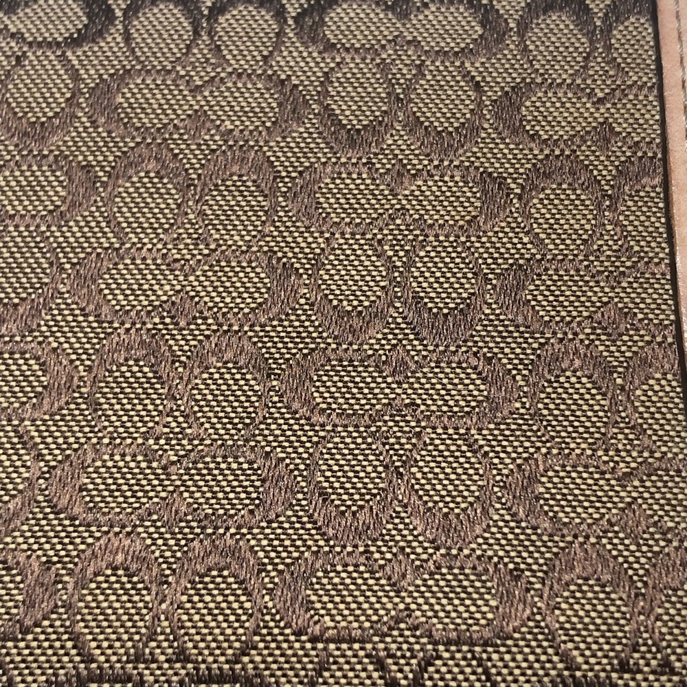 COACH Brown and Tan Signature Zip Around Wallet / Checkbook / Credit Cards - Picture 5 of 14